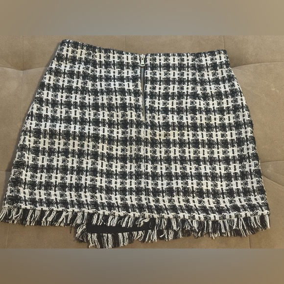 River Island tweed mini skirt + US size 8/UK 12 - Picture 2 of 2